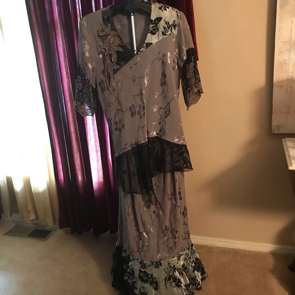 Gray And Black Vintage 2 Piece.
